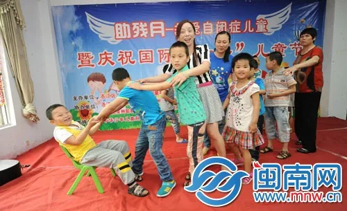 残奥冠军郑宝珠当义工陪残疾儿童 希望能尽自己的一份力